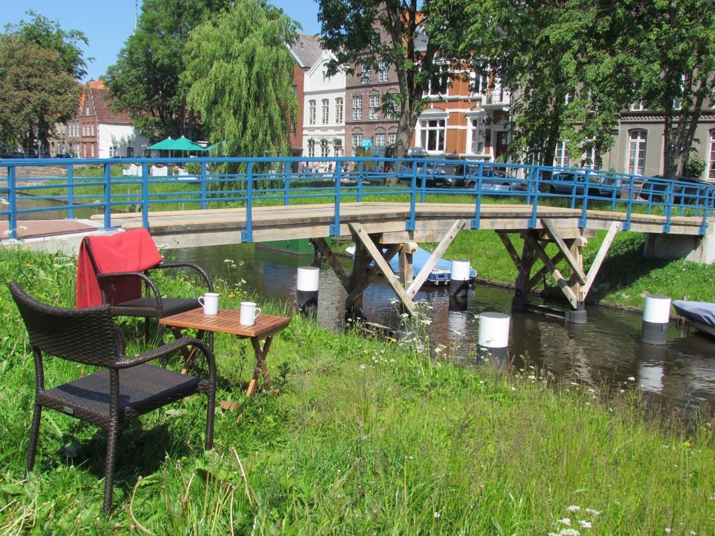 Apartments Im Froschhaus Mit Fruehstueckskuechen Frederiksstad Eksteriør billede